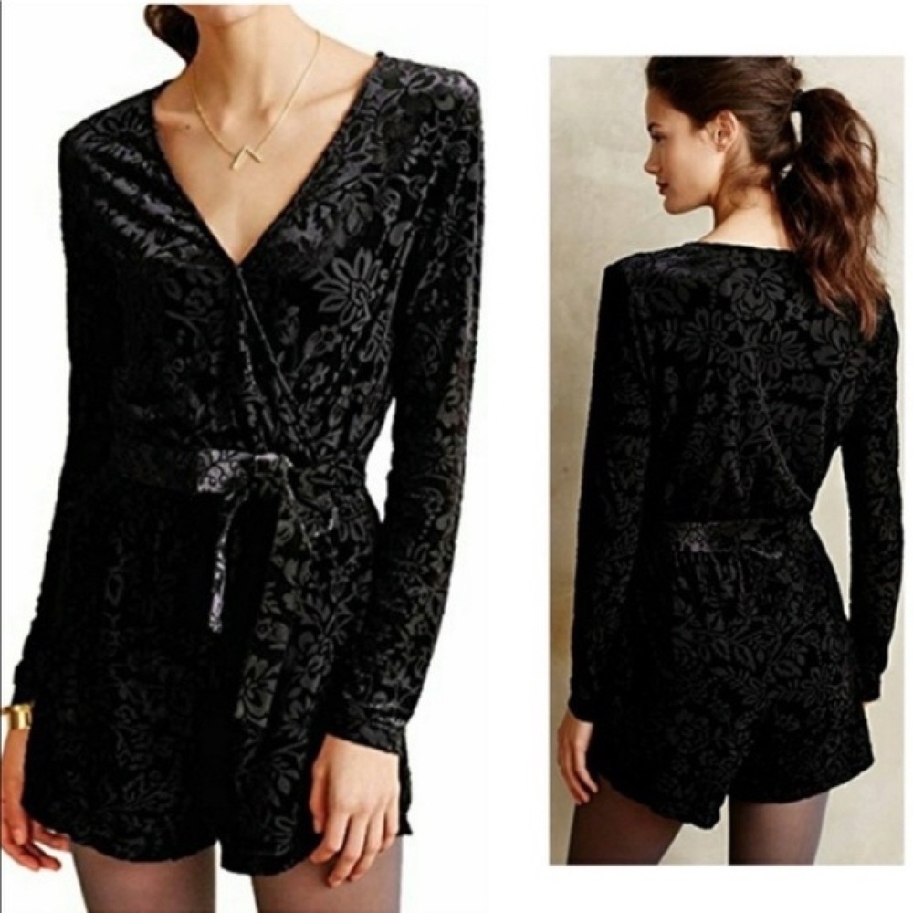 Saylor Black Burnout Velvet Romper M
